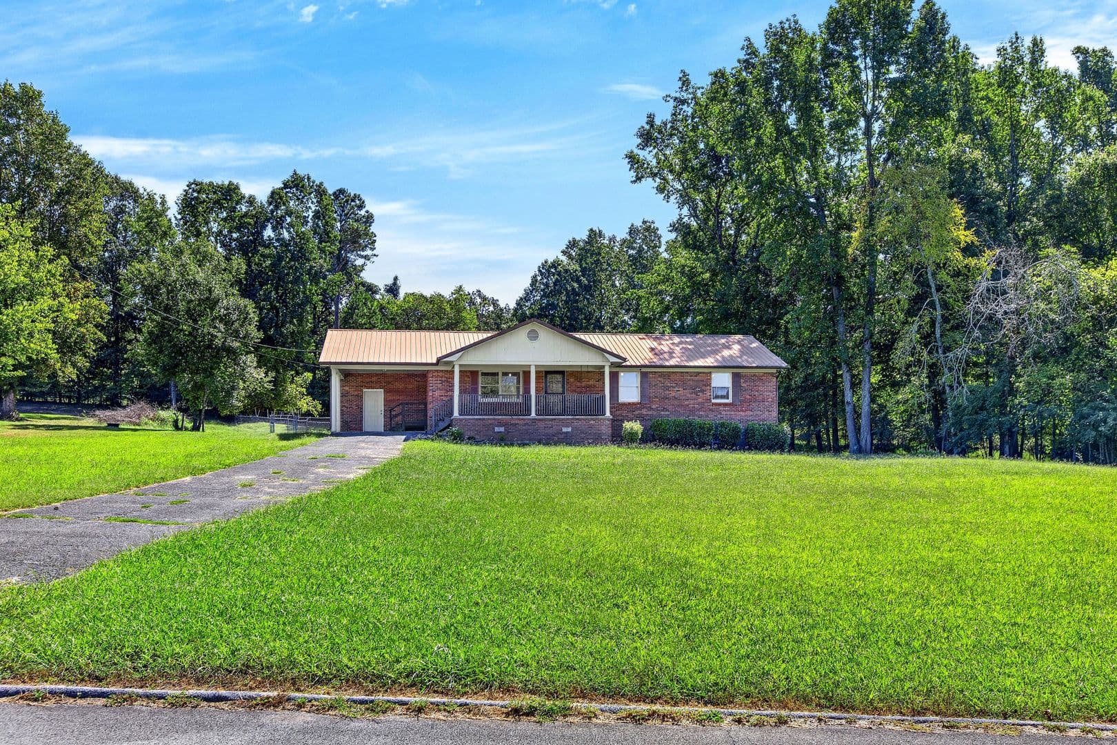 Cleveland House: 661 Brooklawn Trail