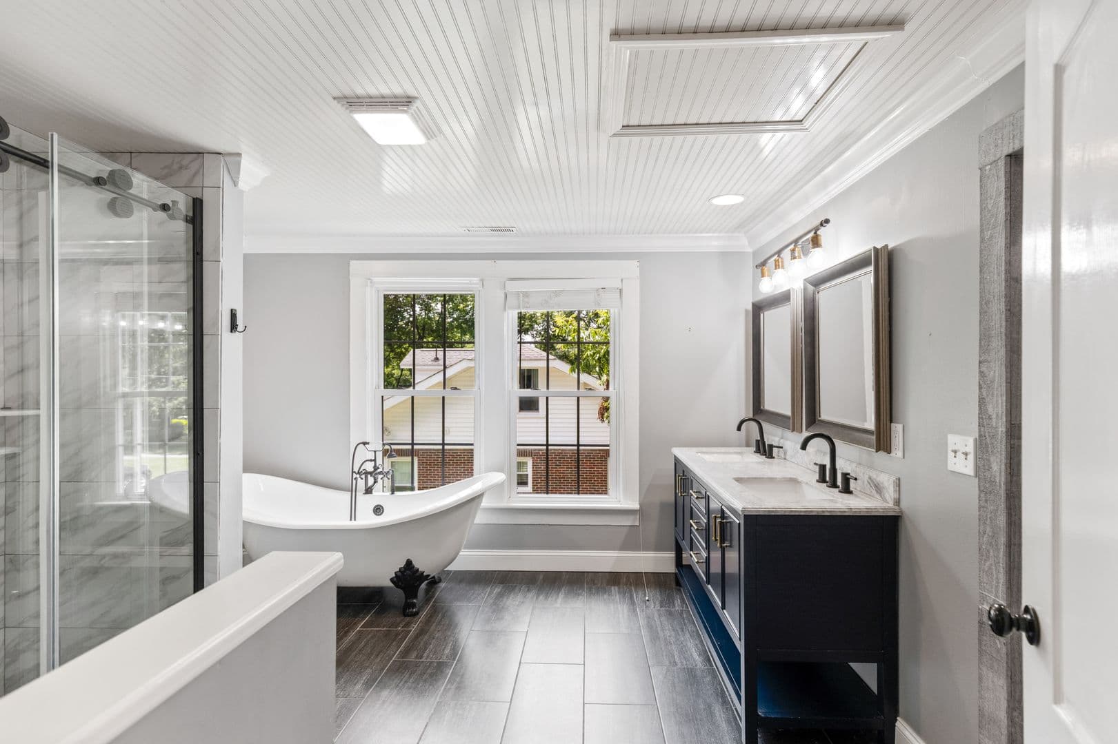 Cleveland House: 253 15th St Nw