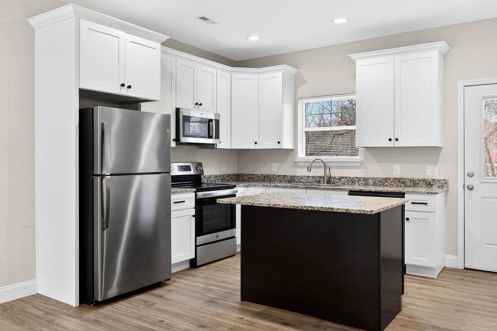 Cleveland Apartment: 1445 Stuart Ave NW