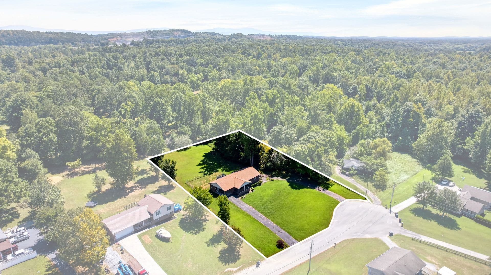 Cleveland House: 661 Brooklawn Trail