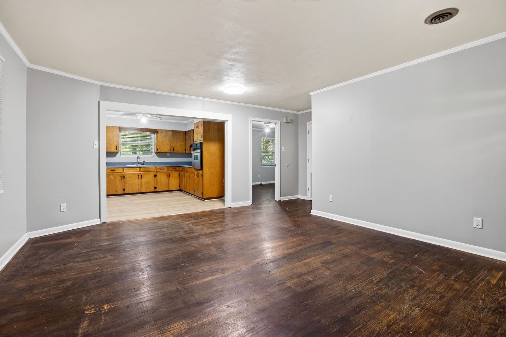 Cleveland Apartment: 3705 Crestview Pl NW