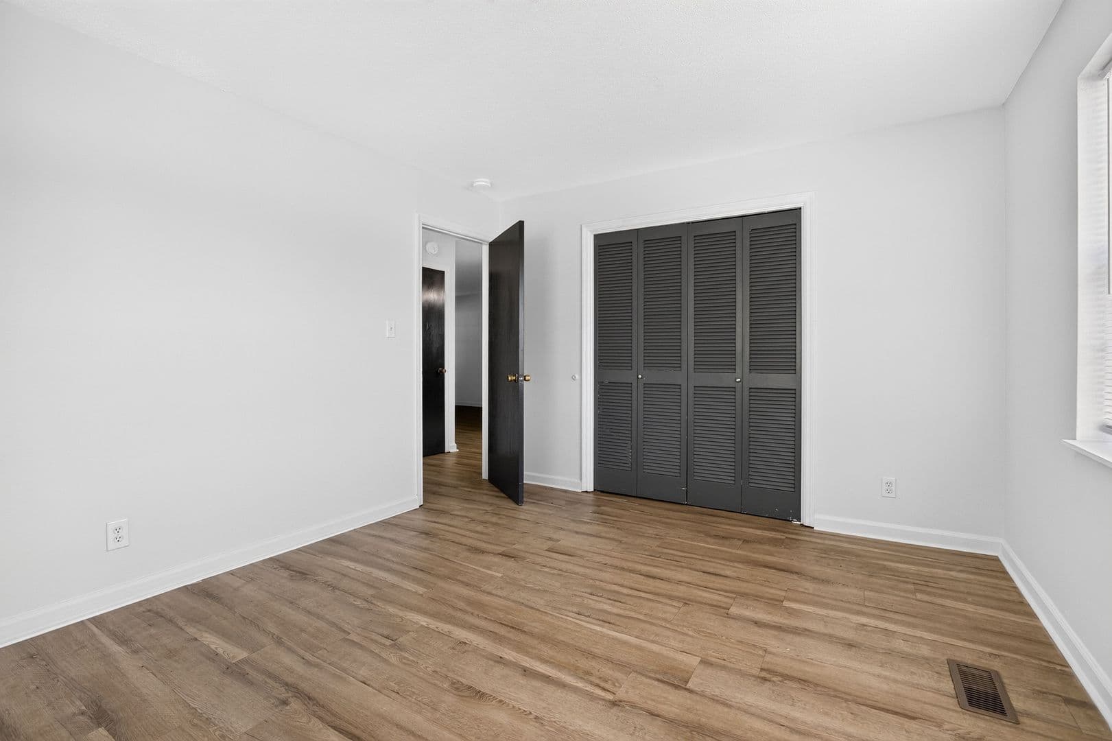 Cleveland Apartment: 3620 N Ocoee St