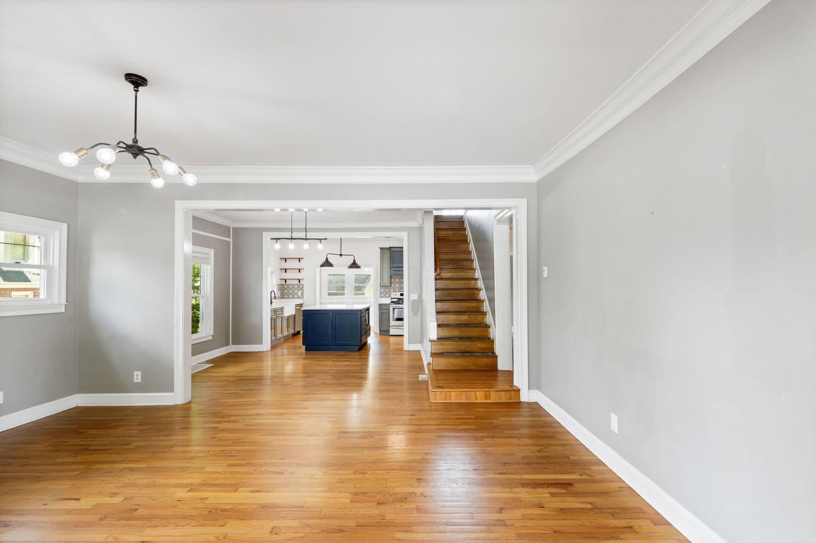 Cleveland House: 253 15th St Nw