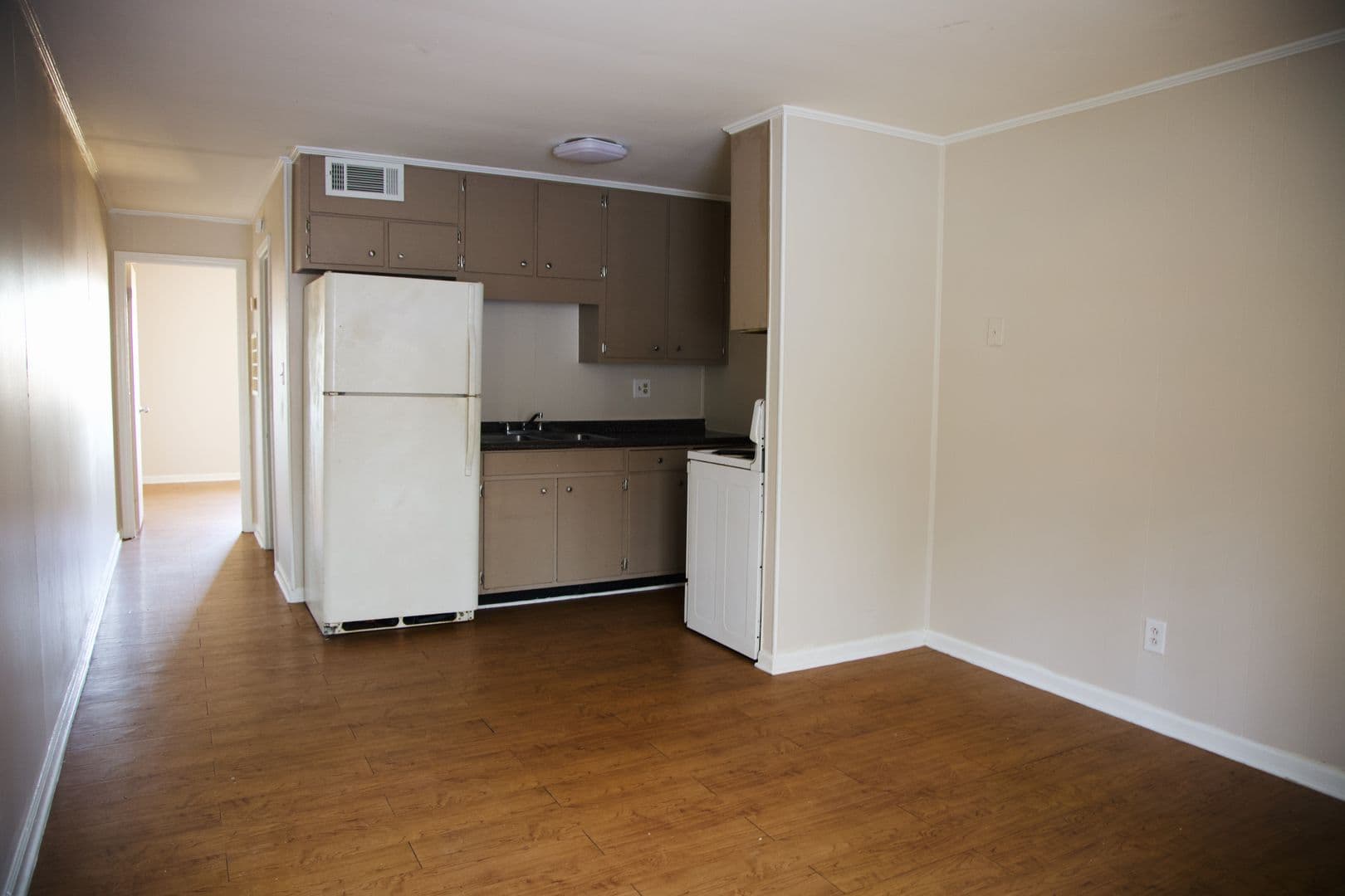 Cleveland Apartment: 1880 Green Dr