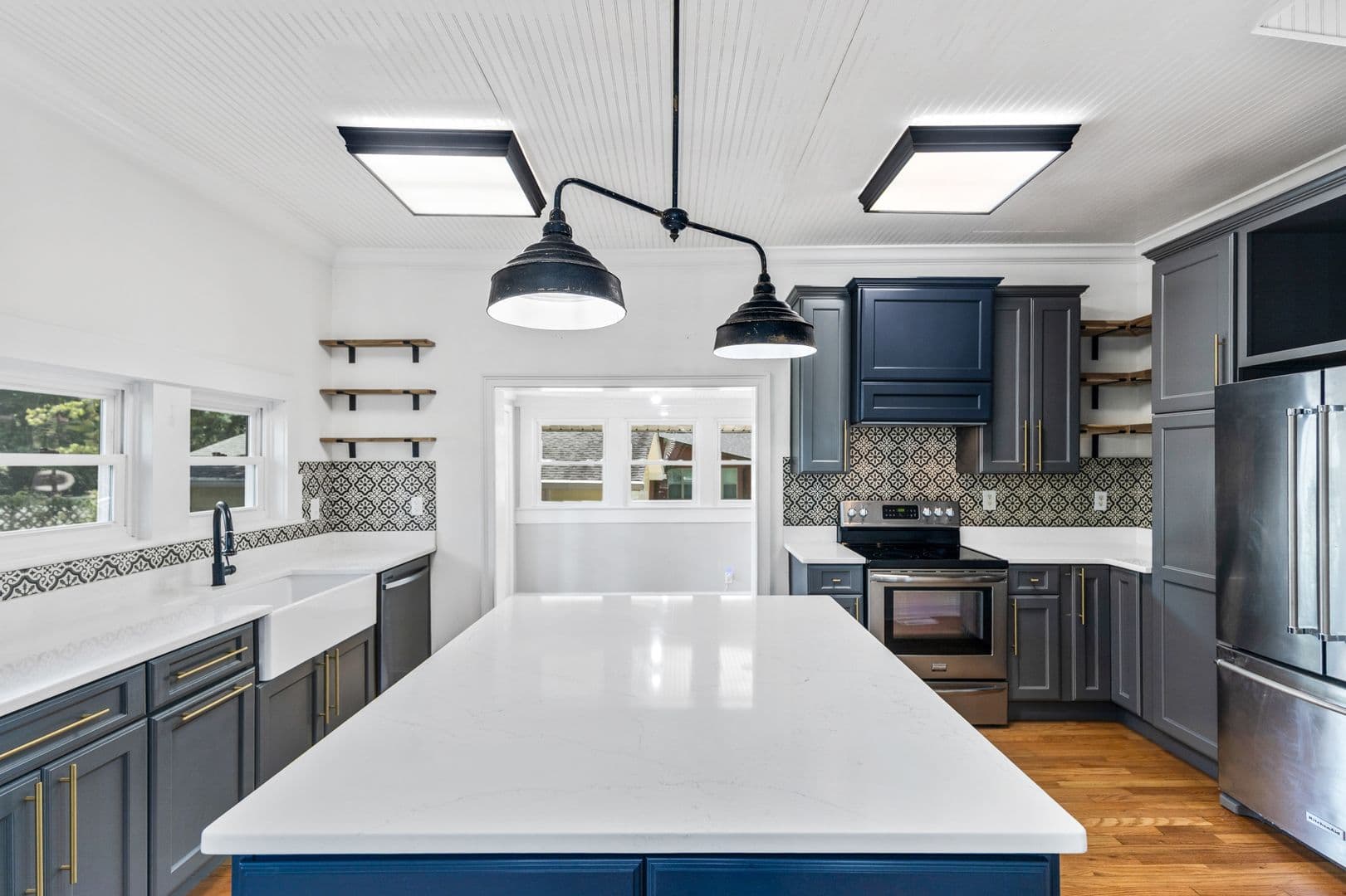 Cleveland House: 253 15th St Nw