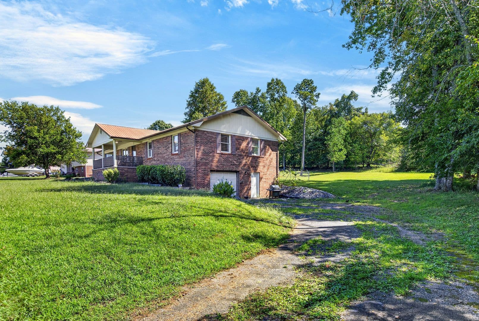 Cleveland House: 661 Brooklawn Trail