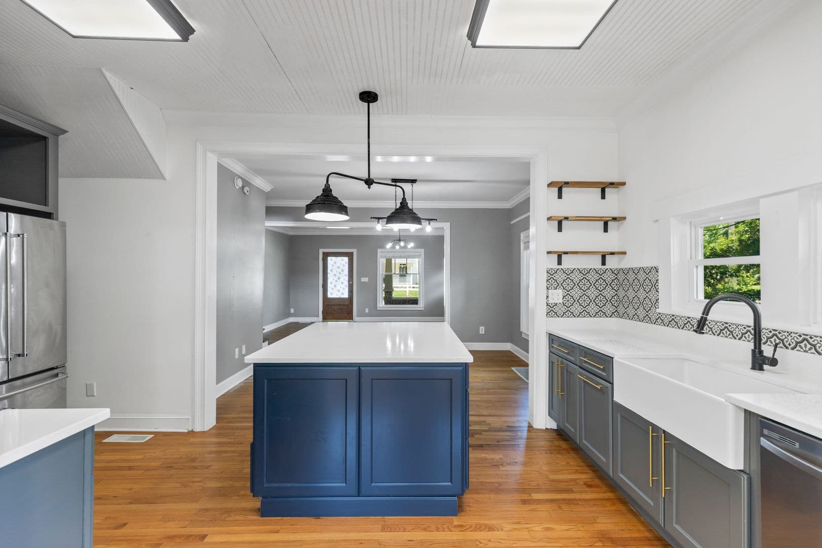 Cleveland House: 253 15th St Nw