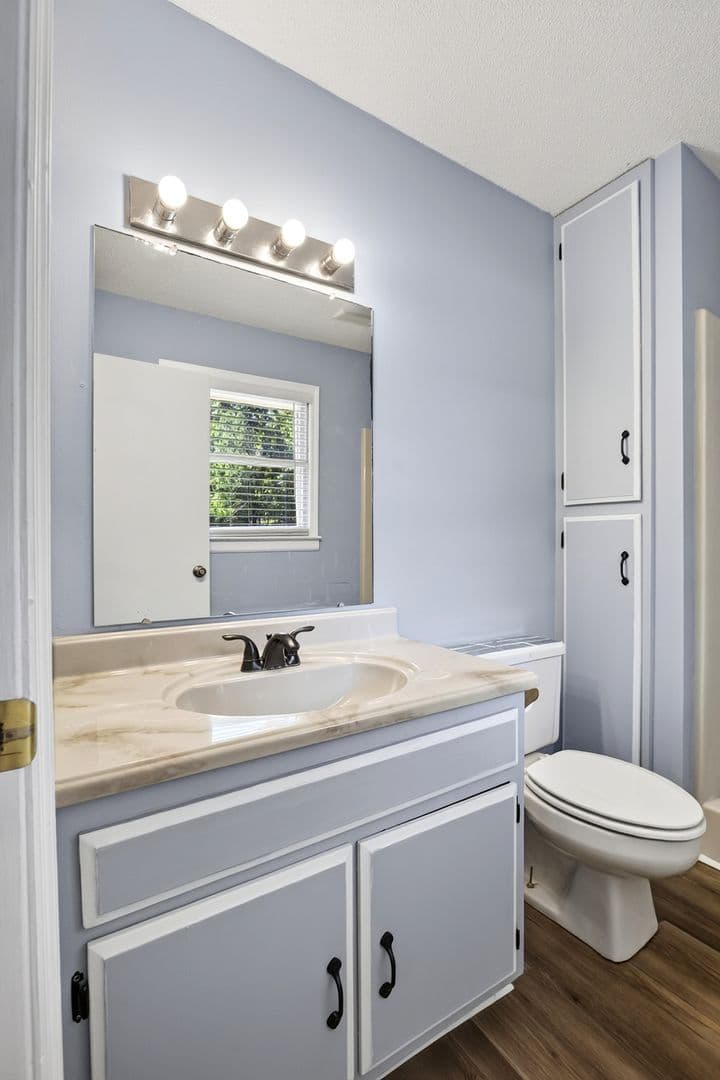 Cleveland House: 661 Brooklawn Trail