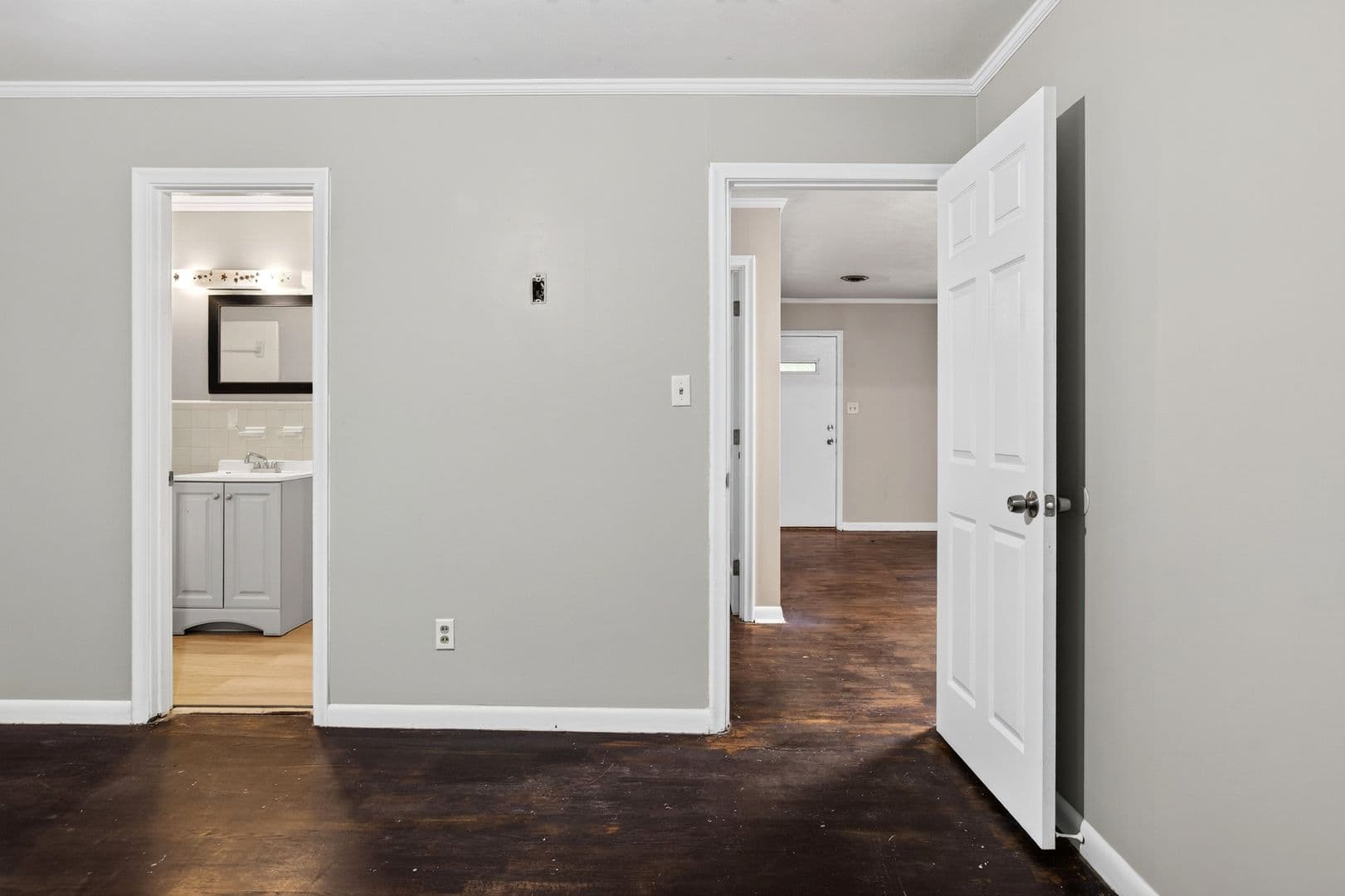 Cleveland Apartment: 3705 Crestview Pl NW
