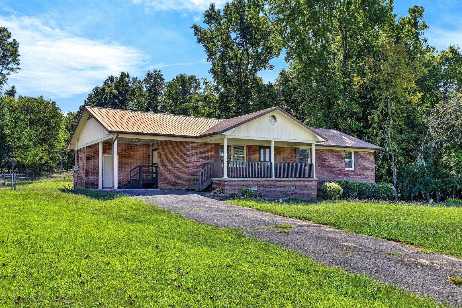 Cleveland House: 661 Brooklawn Trail