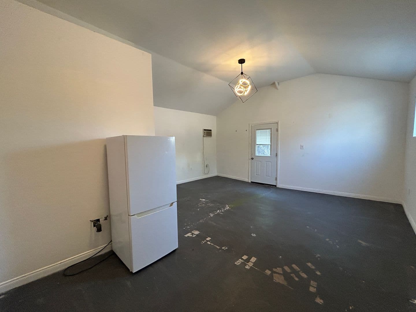Orange House: 346 E Lincoln Avenue