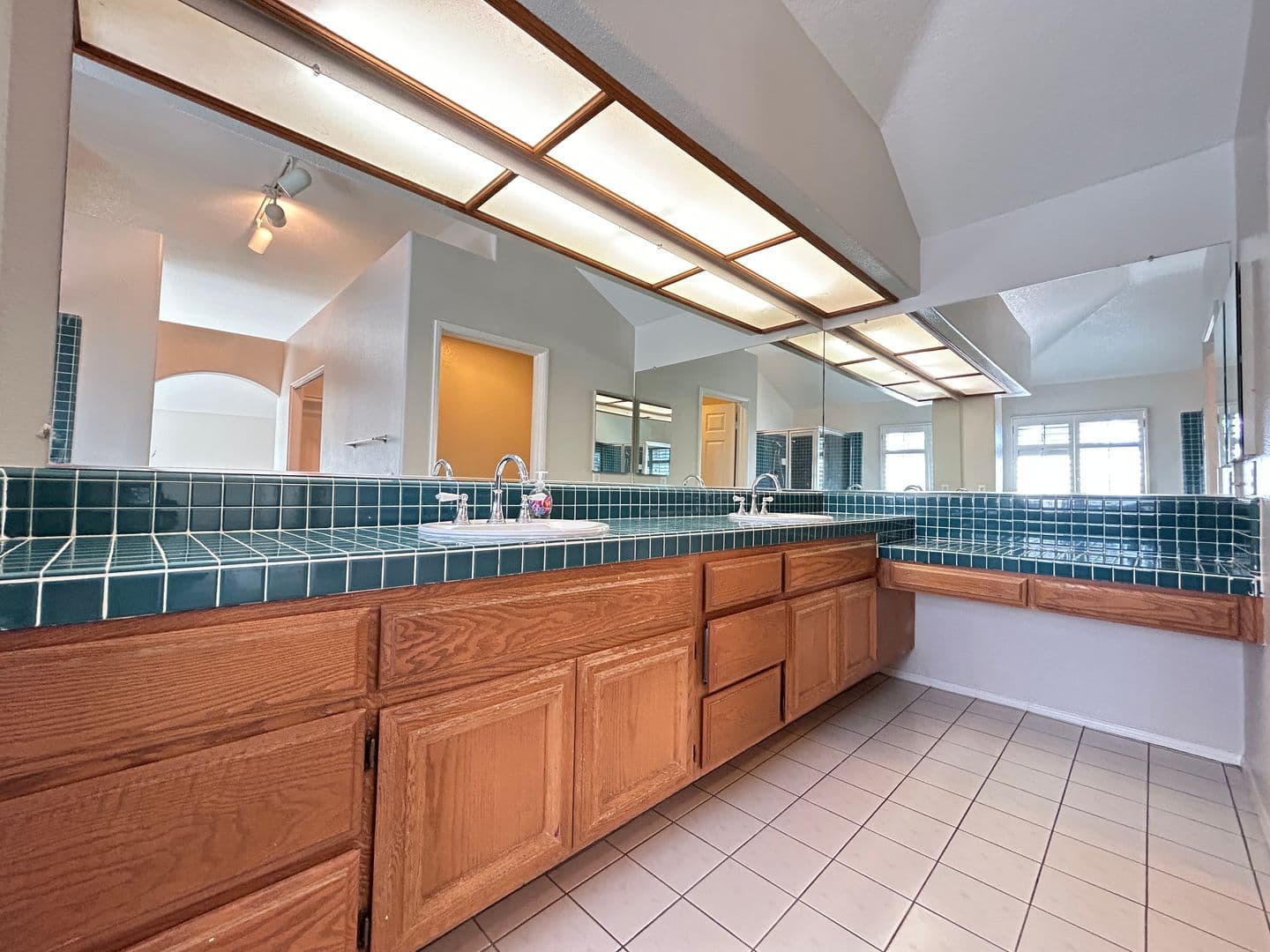 Orange House: 8132 E Hillsdale Drive