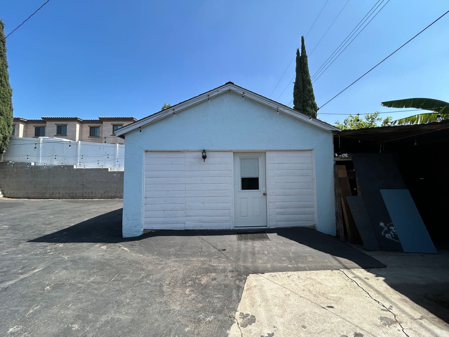 Orange House: 346 E Lincoln Avenue