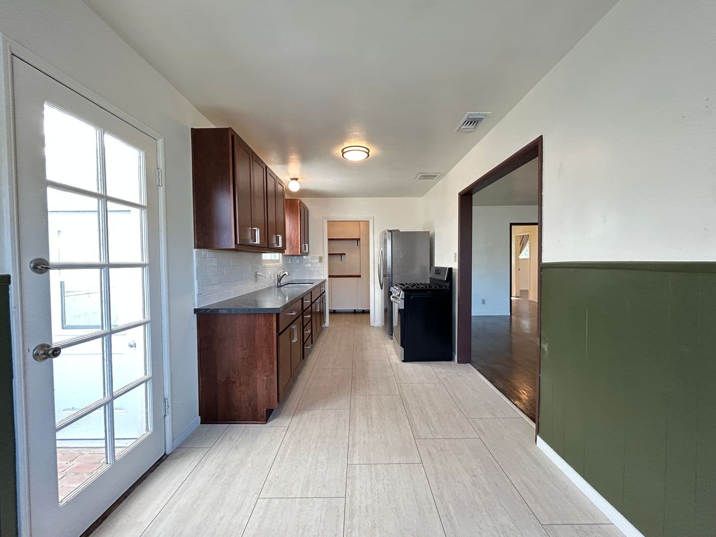 Orange House: 346 E Lincoln Avenue