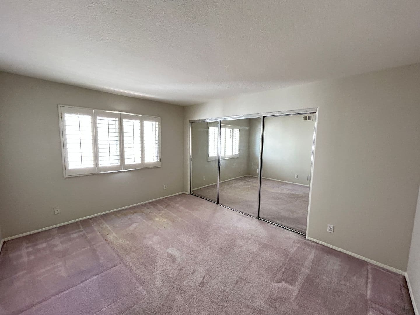 Orange House: 8132 E Hillsdale Drive