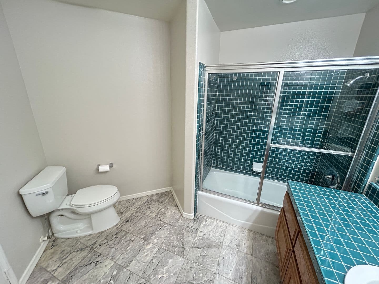 Orange House: 8132 E Hillsdale Drive