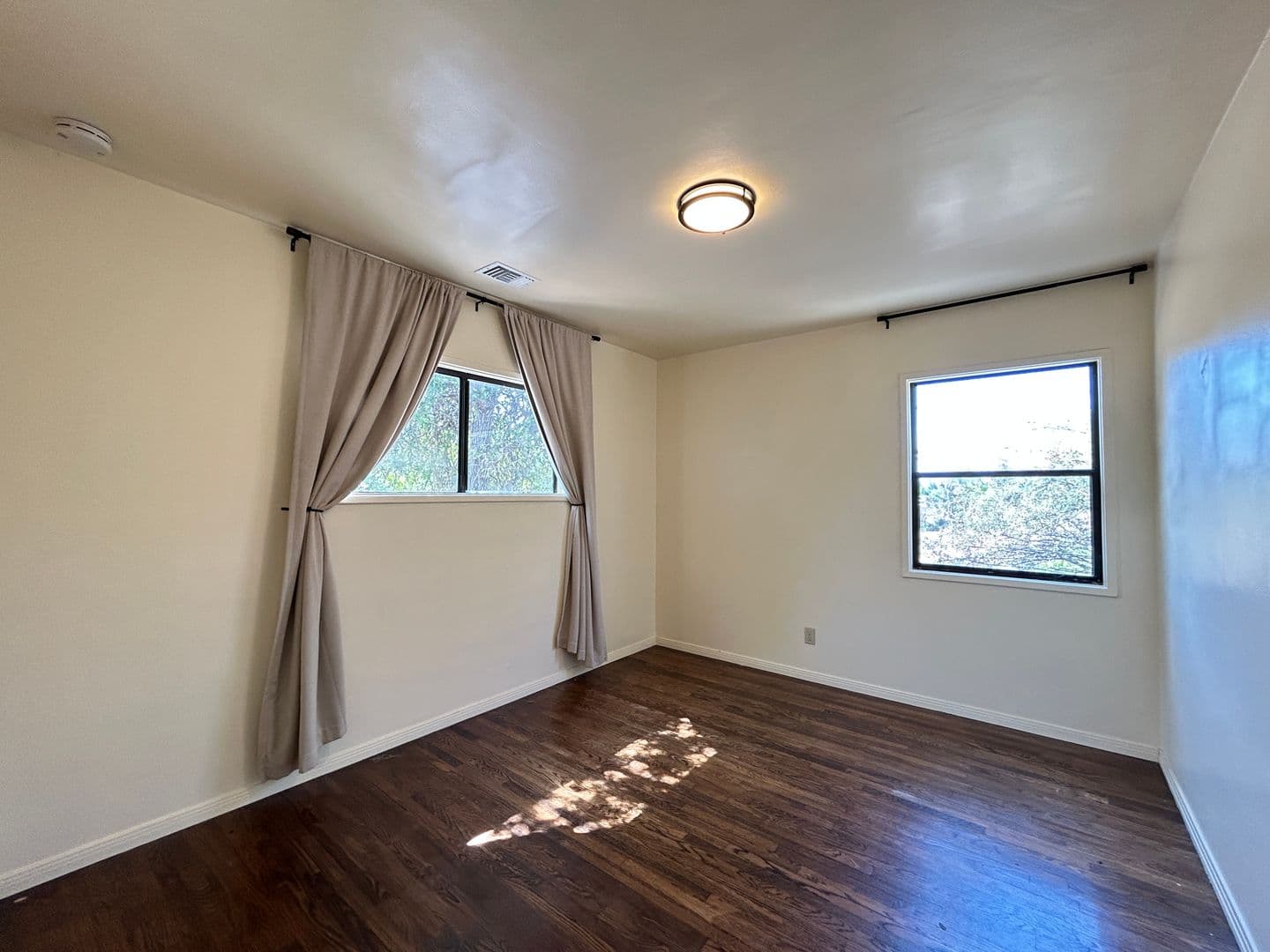 Orange House: 346 E Lincoln Avenue