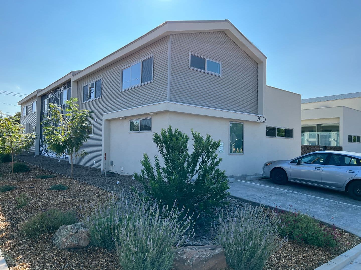 Albuquerque Apartment: 200 Cornell SE