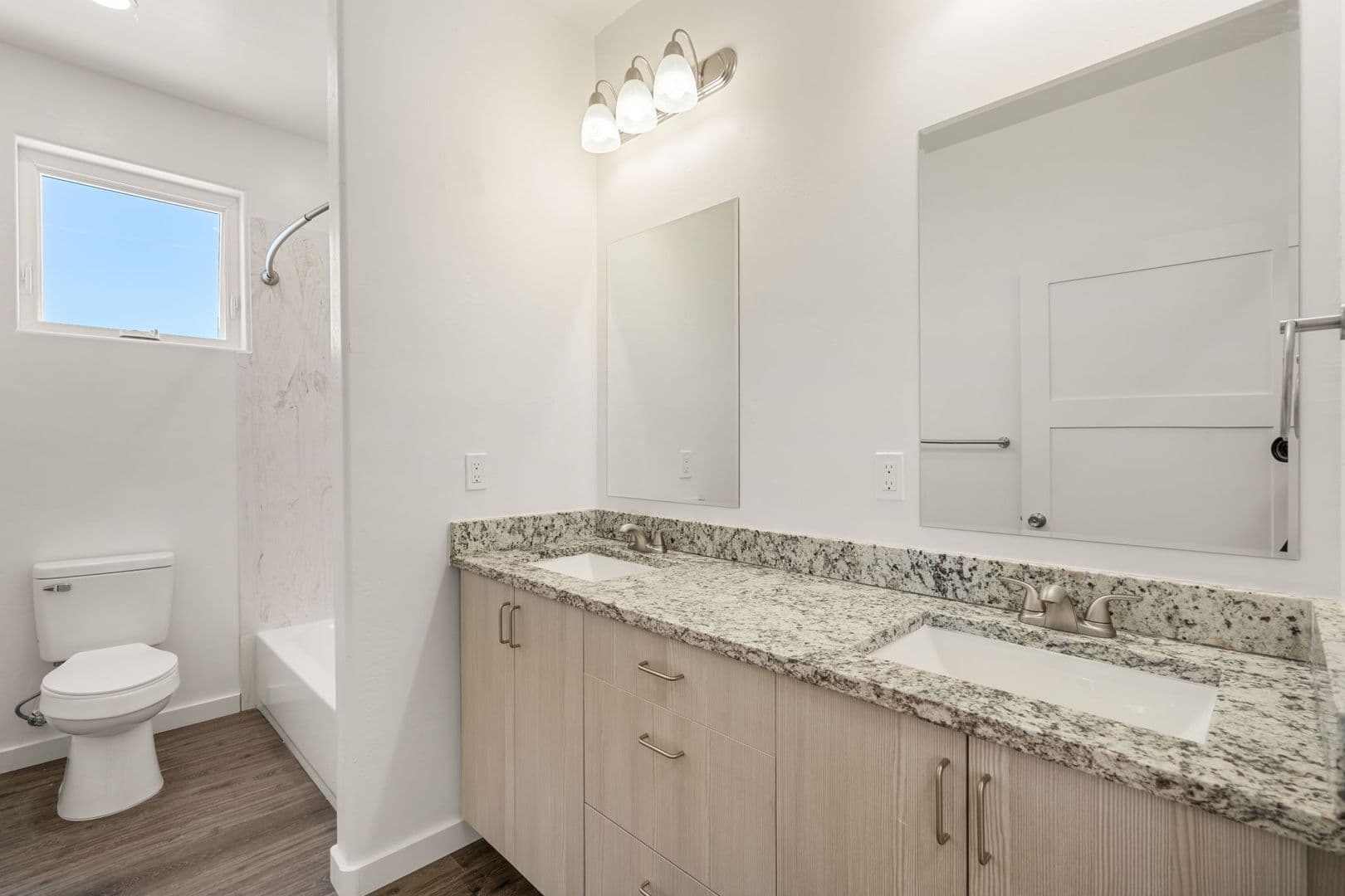 Albuquerque Apartment: 140 Jefferson Street SE
