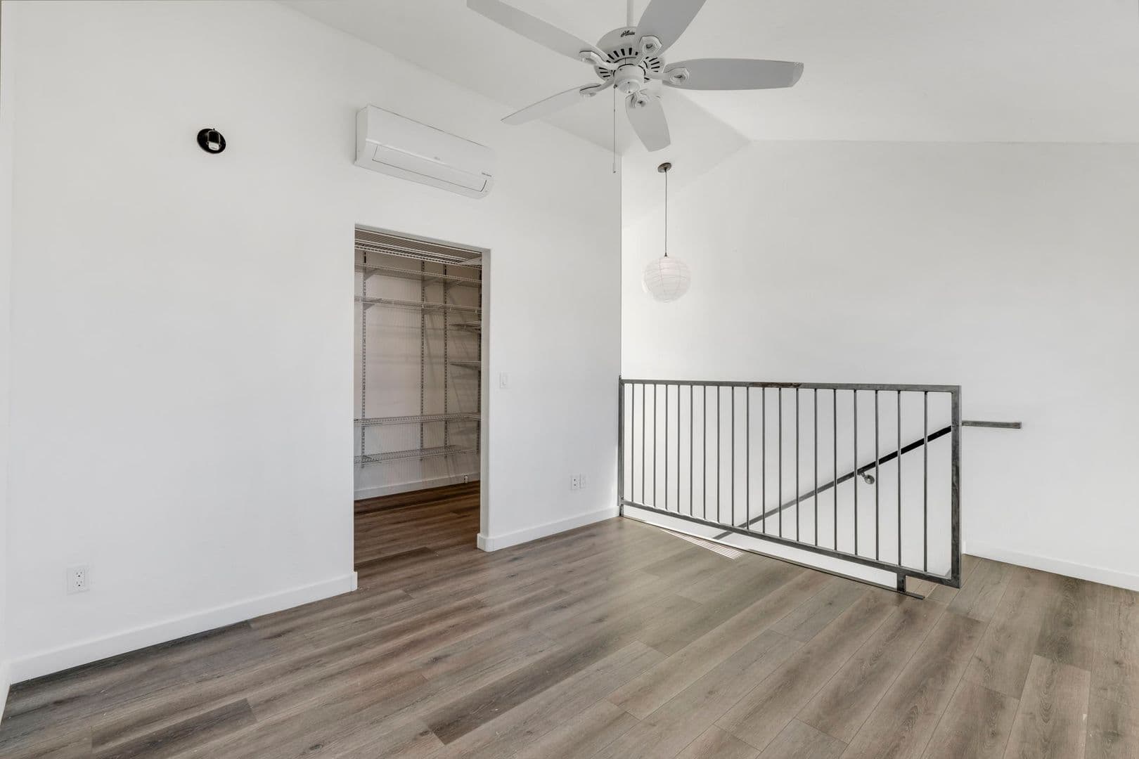 Albuquerque Apartment: 200 Cornell SE