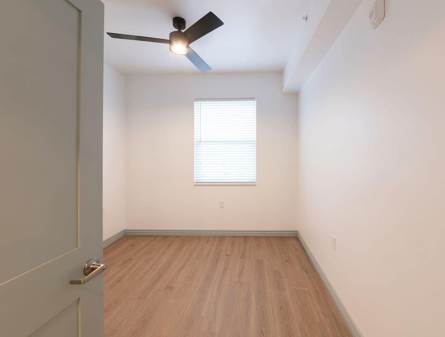 Albuquerque Apartment: 205 7th Street NW