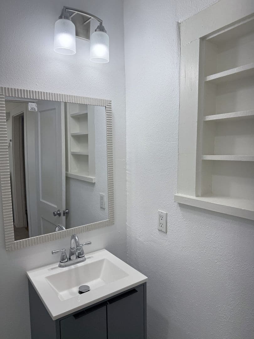 Albuquerque Apartment: 115 Princeton SE