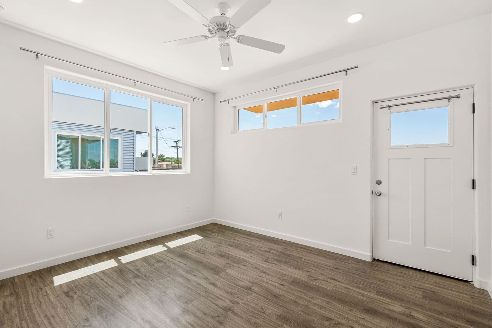 Albuquerque Apartment: 140 Jefferson Street SE
