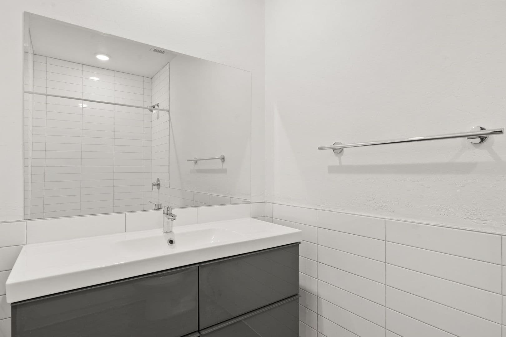 Albuquerque Apartment: 505 Central Ave NW