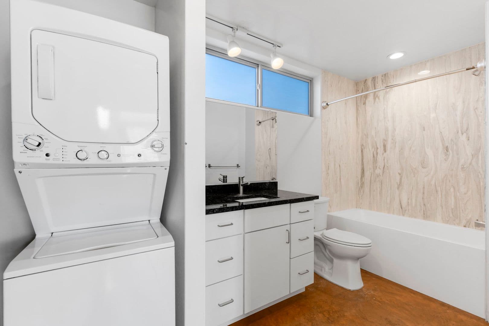 Albuquerque Apartment: 200 Cornell SE