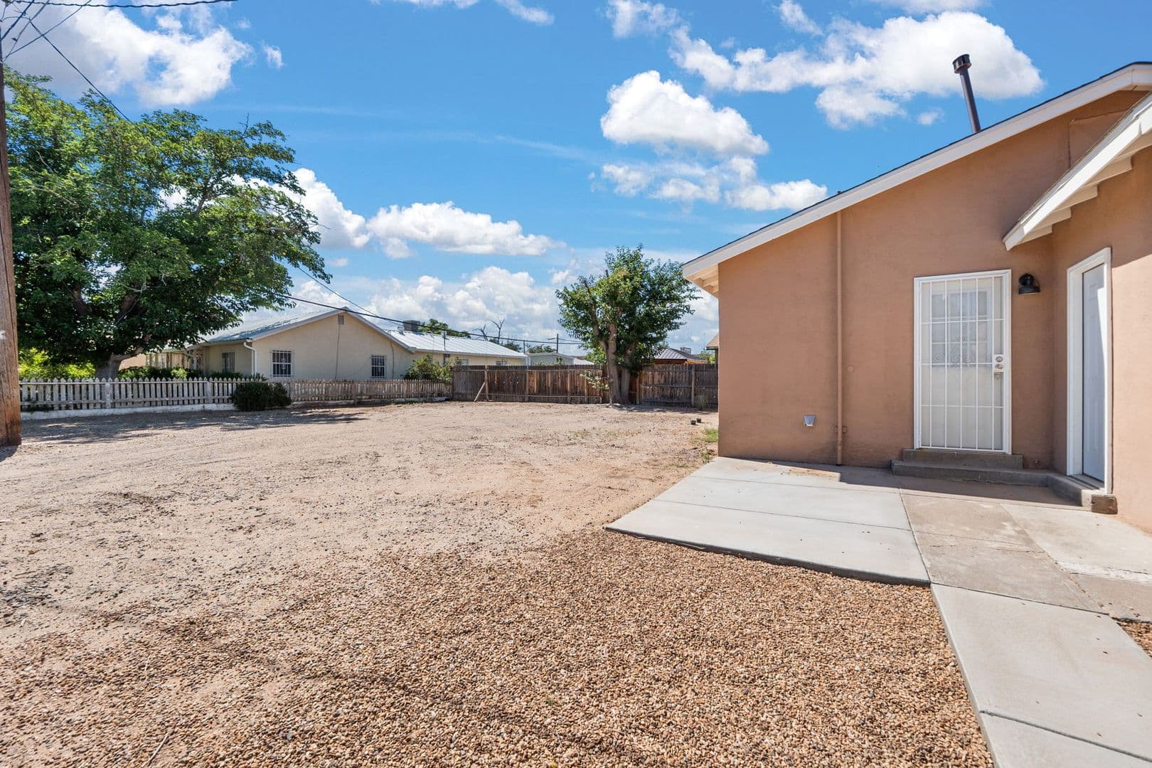 Albuquerque House: 2210 Broadway Blvd NE
