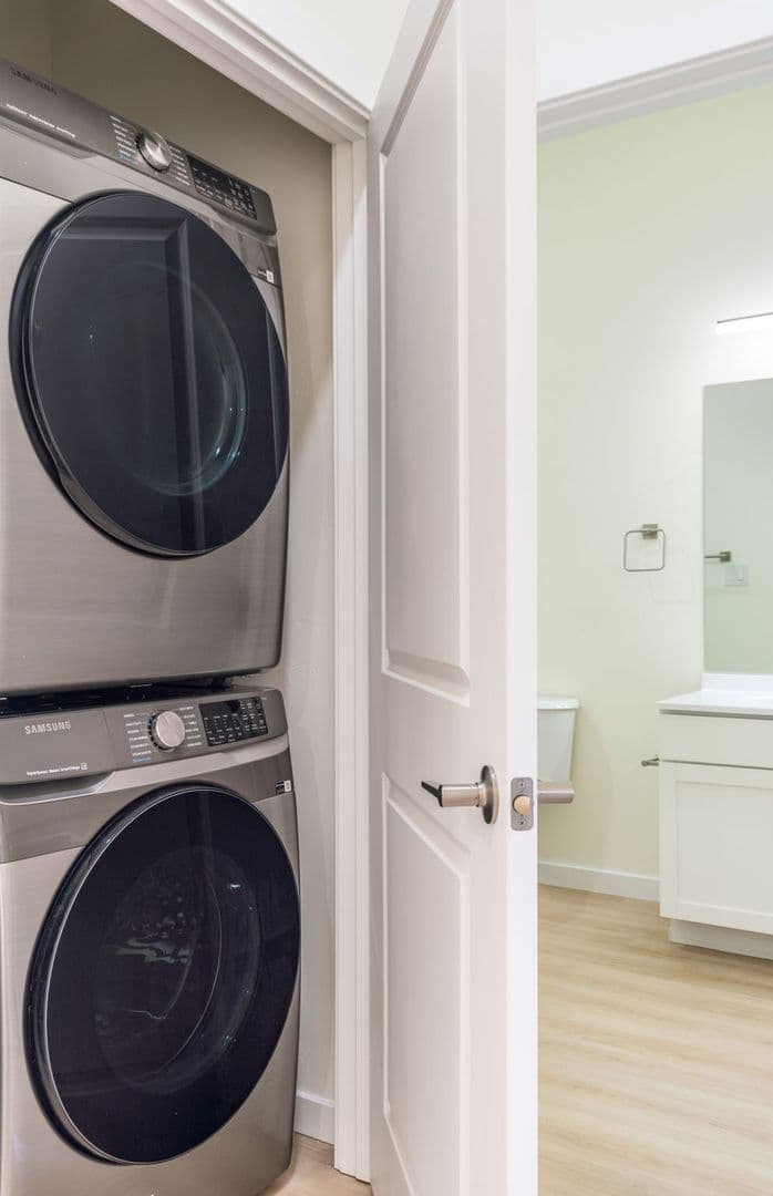 Albuquerque Apartment: 2211 Rio Grande Blvd NW