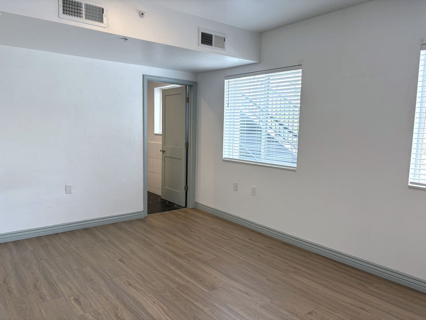 Albuquerque Apartment: 205 7th Street NW
