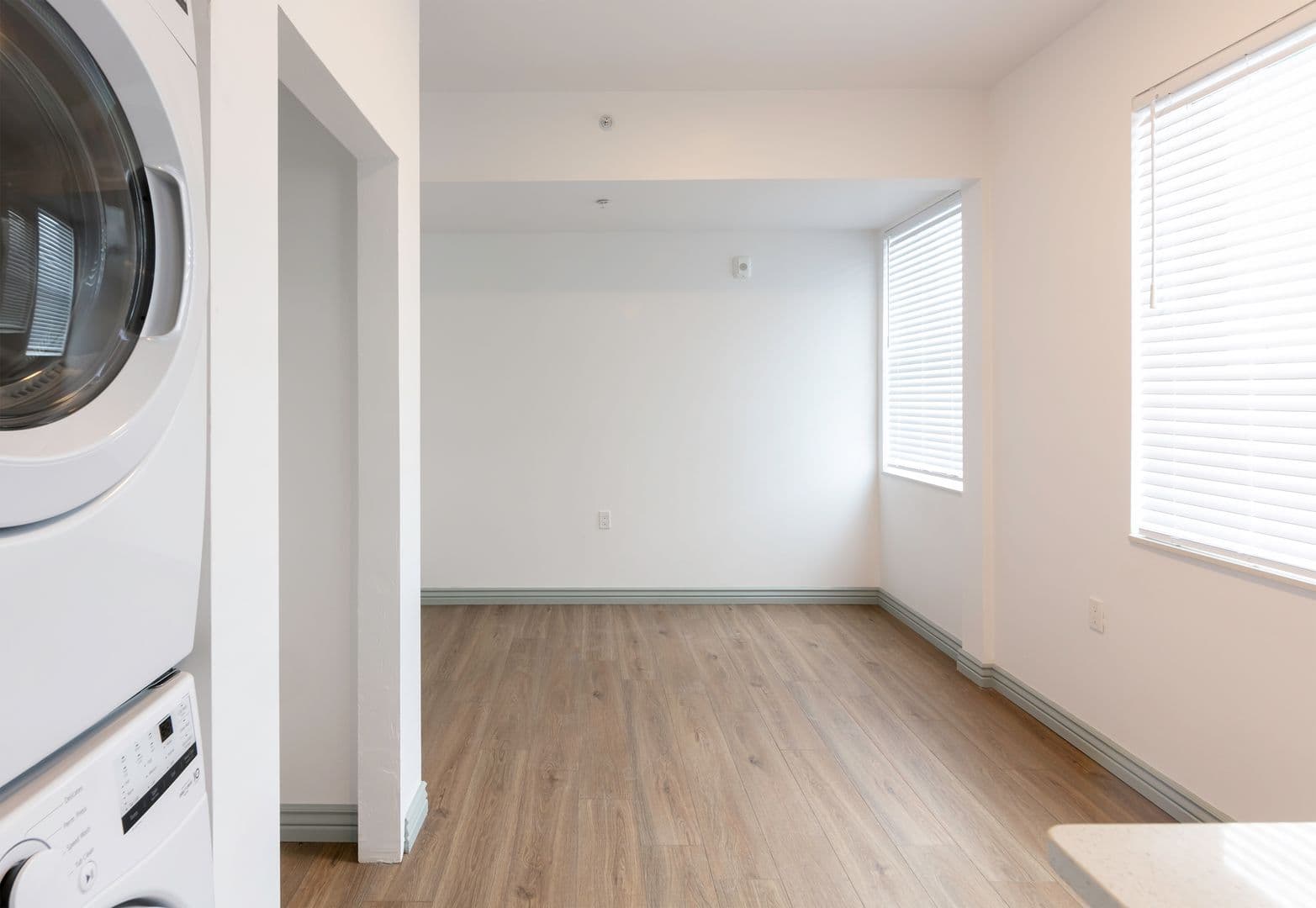 Albuquerque Apartment: 205 7th Street NW