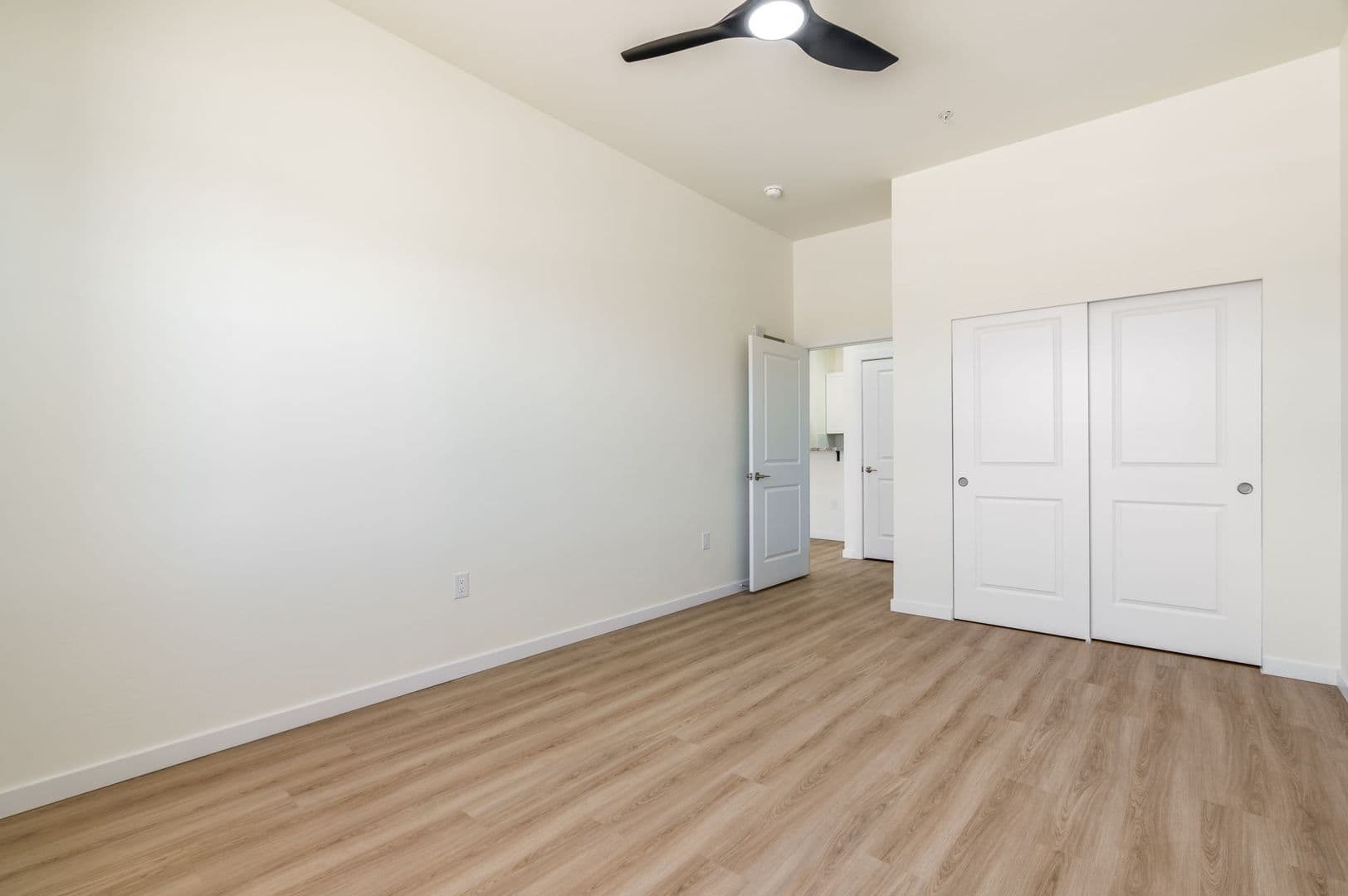 Albuquerque Apartment: 2211 Rio Grande Blvd NW