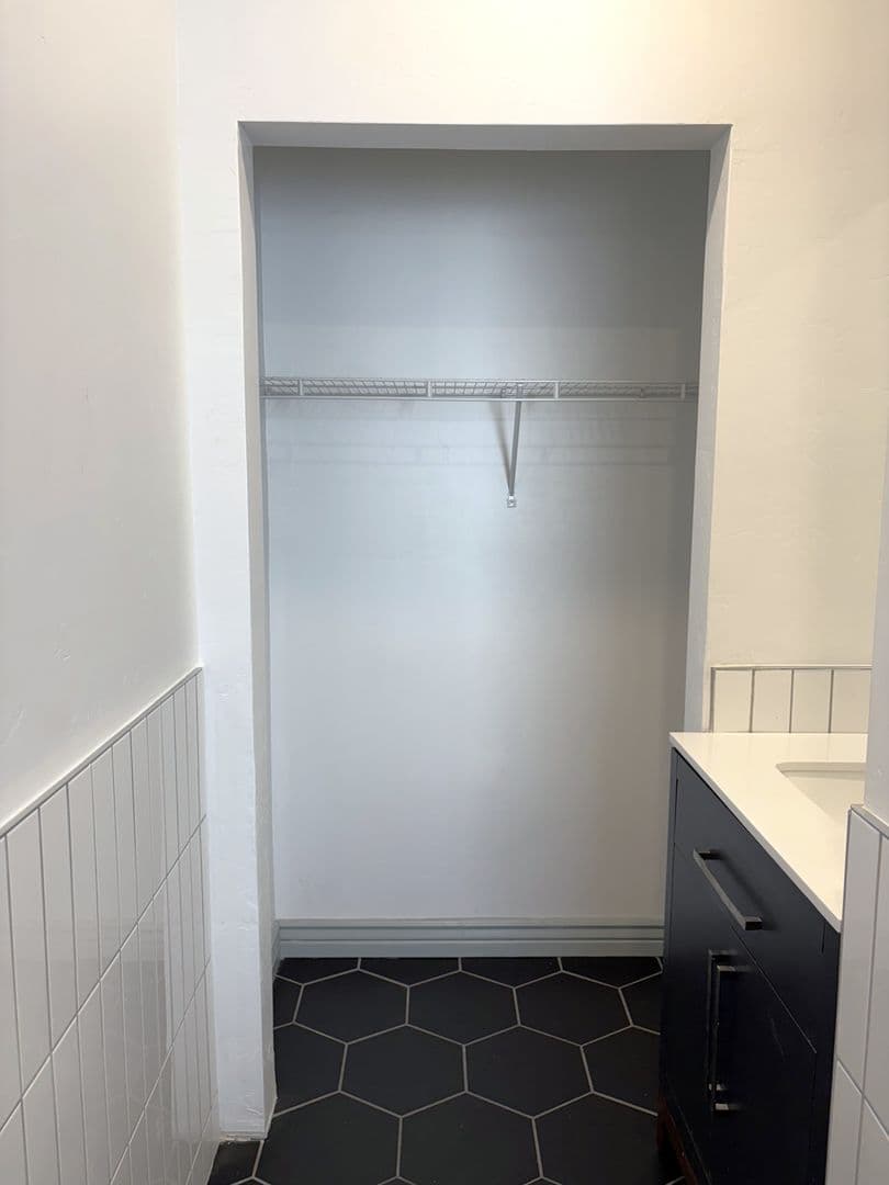 Albuquerque Apartment: 205 7th Street NW