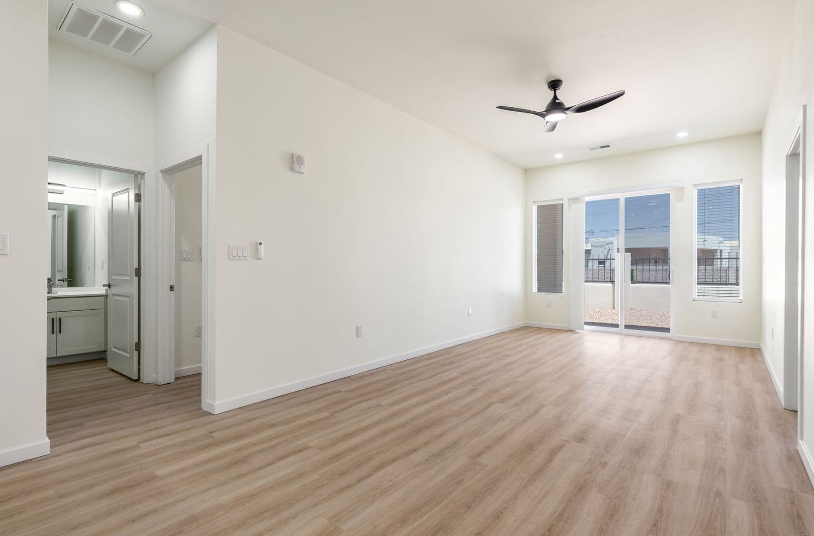 Albuquerque Apartment: 2211 Rio Grande Blvd NW