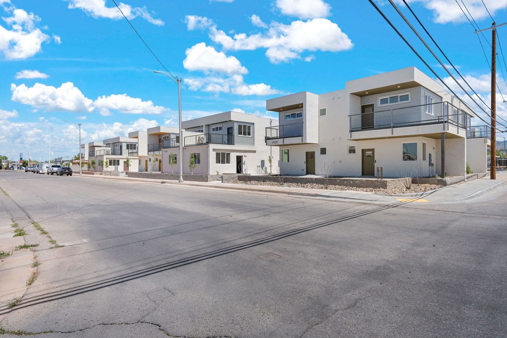 Albuquerque Apartment: 140 Jefferson Street SE