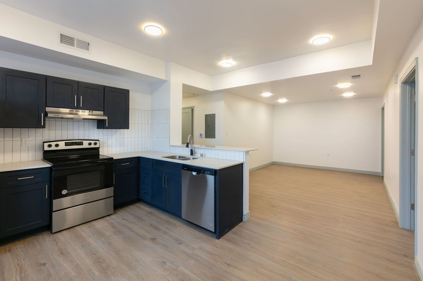 Albuquerque Apartment: 205 7th Street NW