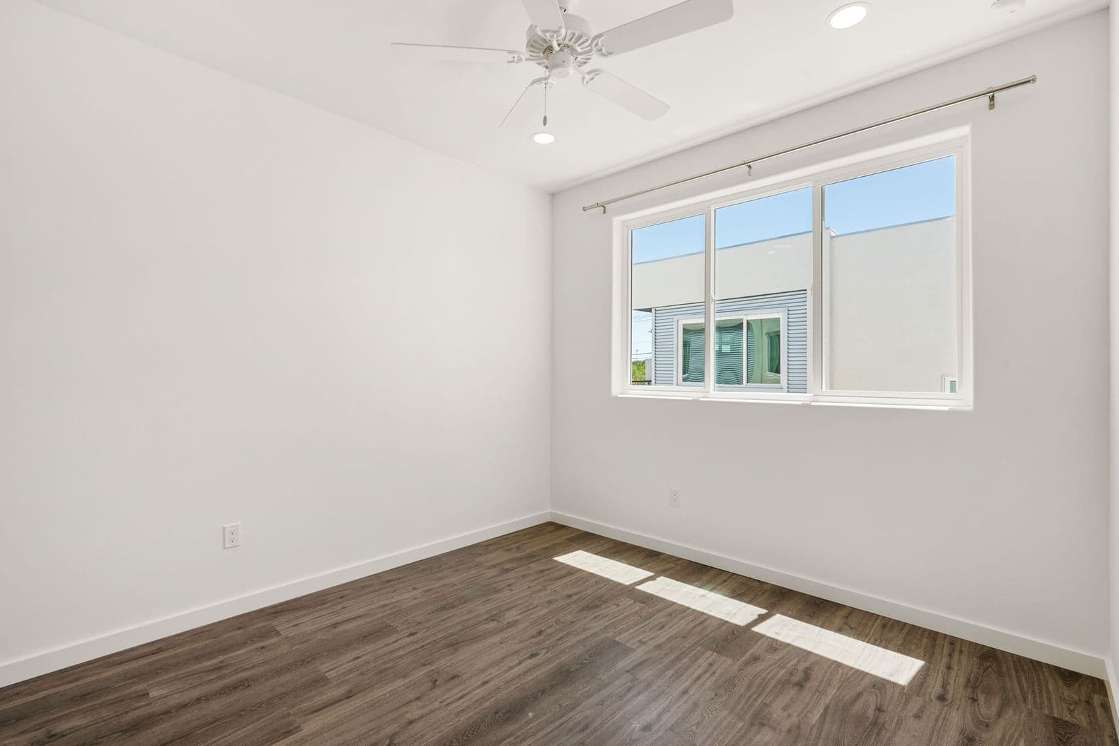 Albuquerque Apartment: 140 Jefferson Street SE