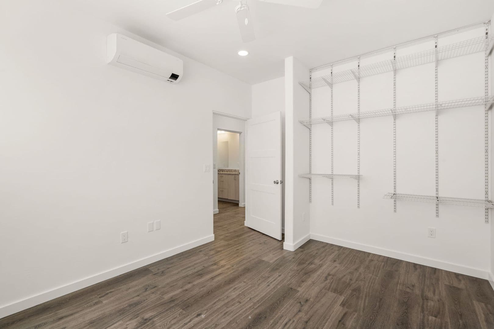 Albuquerque Apartment: 140 Jefferson Street SE