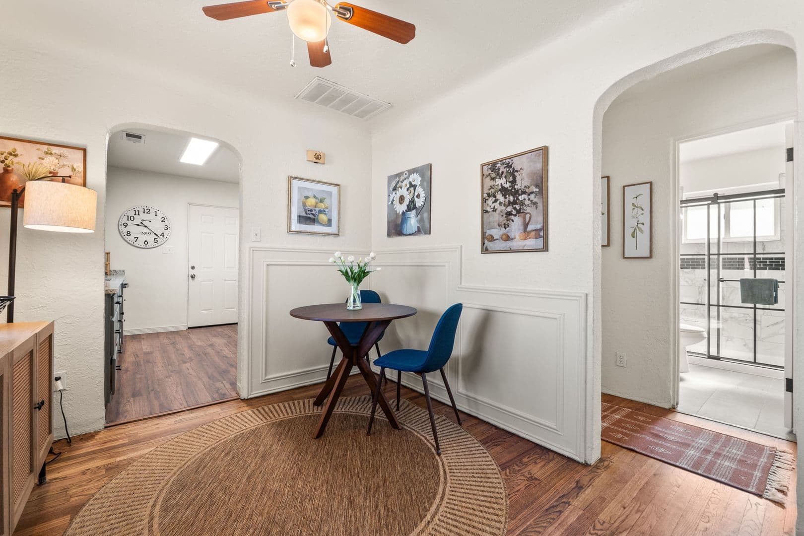 Albuquerque House: 2210 Broadway Blvd NE