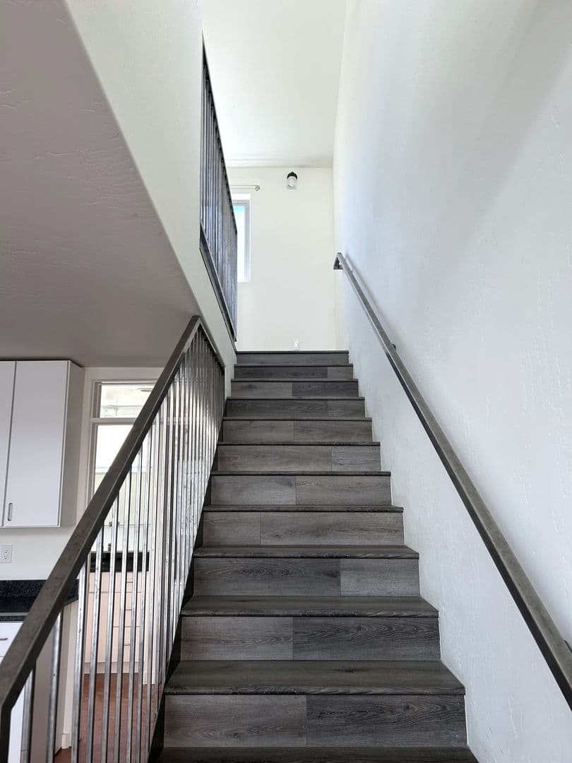 Albuquerque Apartment: 200 Cornell SE