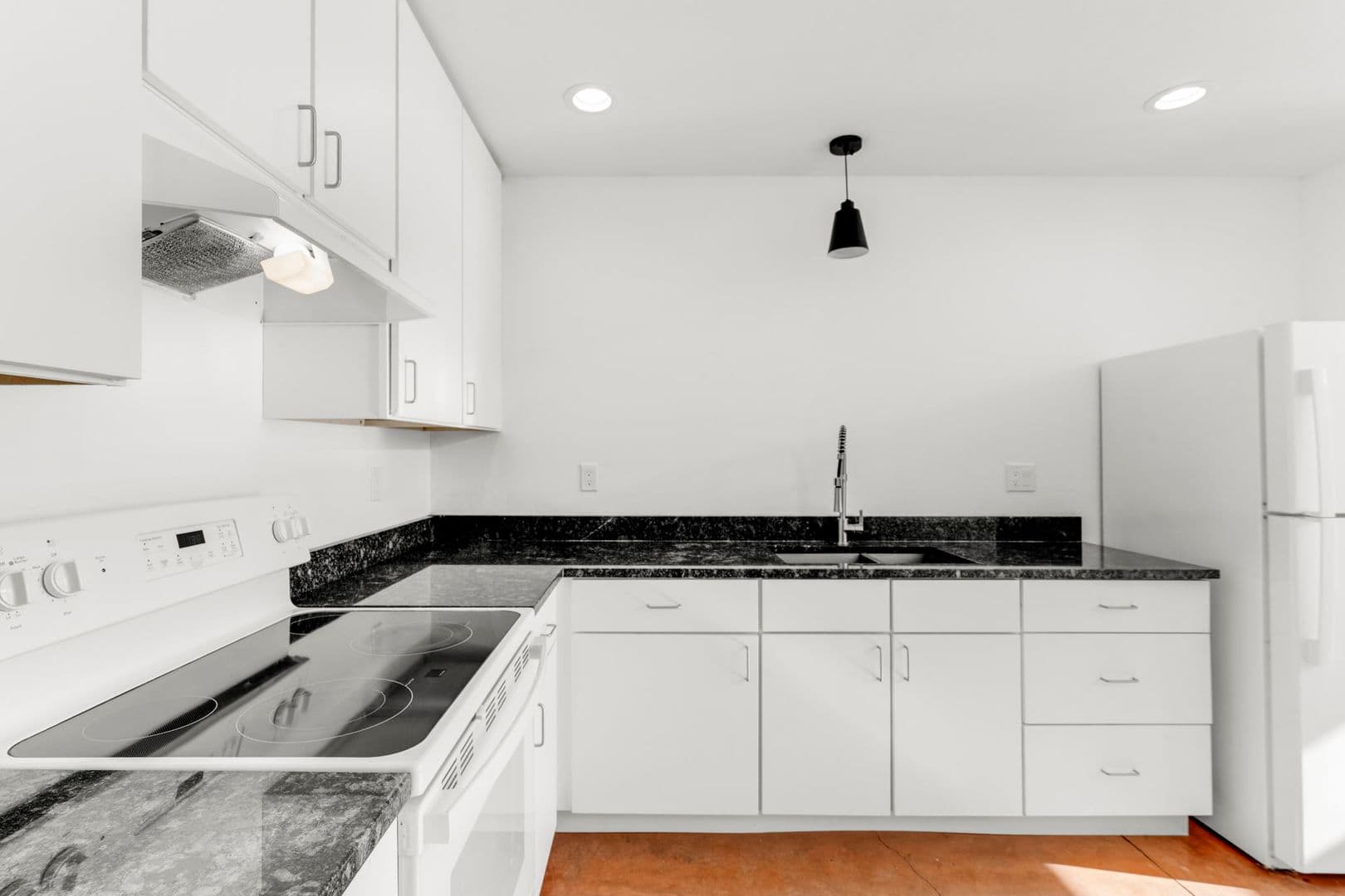 Albuquerque Apartment: 200 Cornell SE