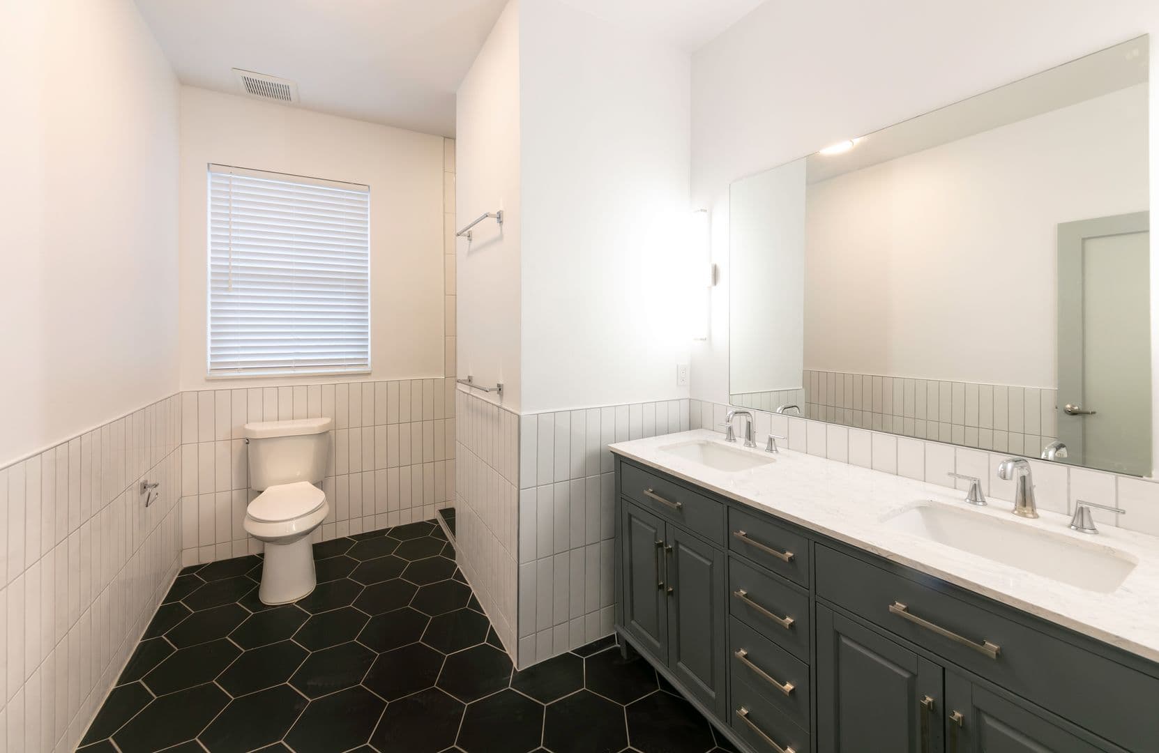 Albuquerque Apartment: 205 7th Street NW