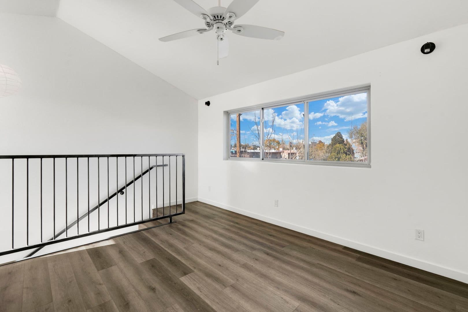 Albuquerque Apartment: 200 Cornell SE