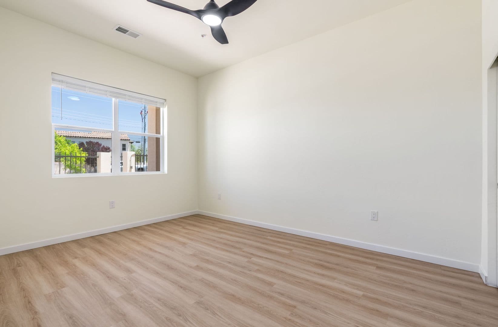 Albuquerque Apartment: 2211 Rio Grande Blvd NW