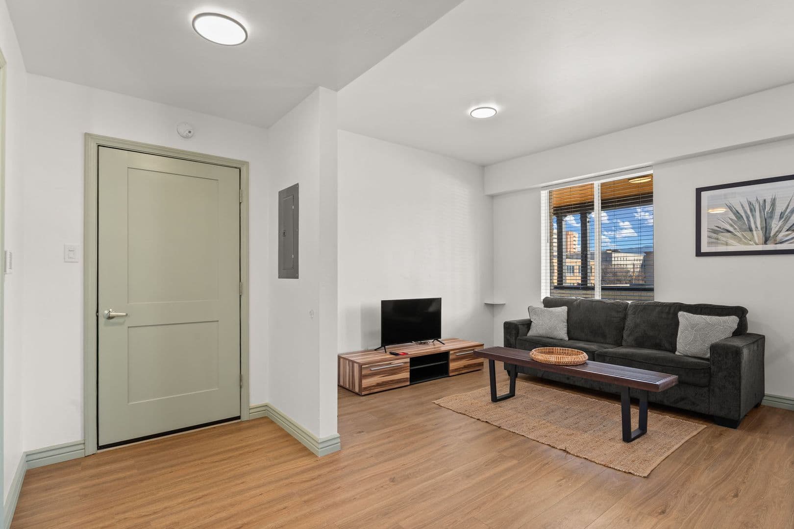 Albuquerque Apartment: 205 7th Street NW