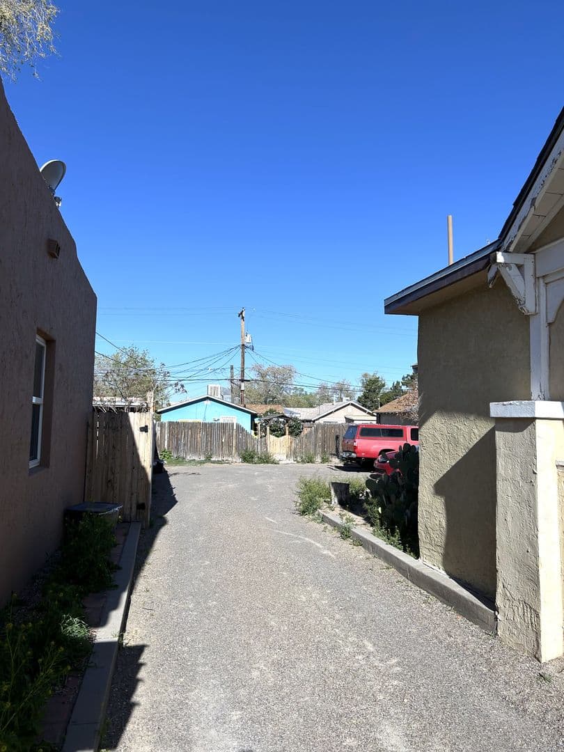 Albuquerque Apartment: 115 Princeton SE