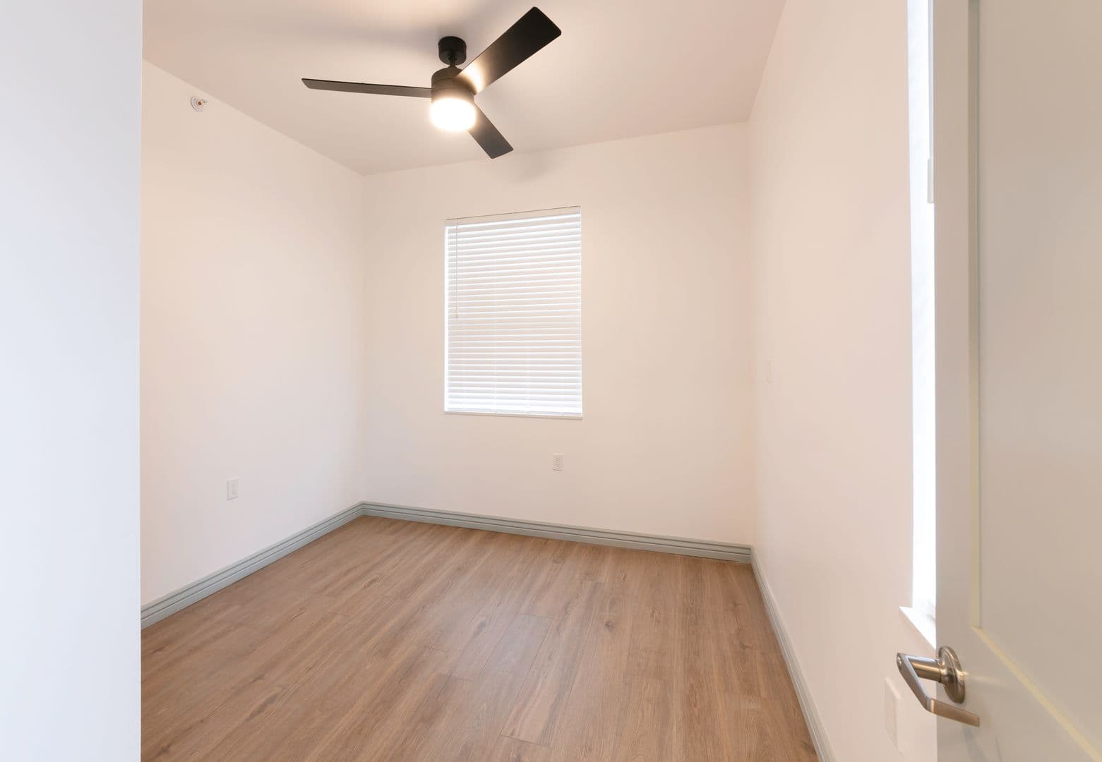 Albuquerque Apartment: 205 7th Street NW