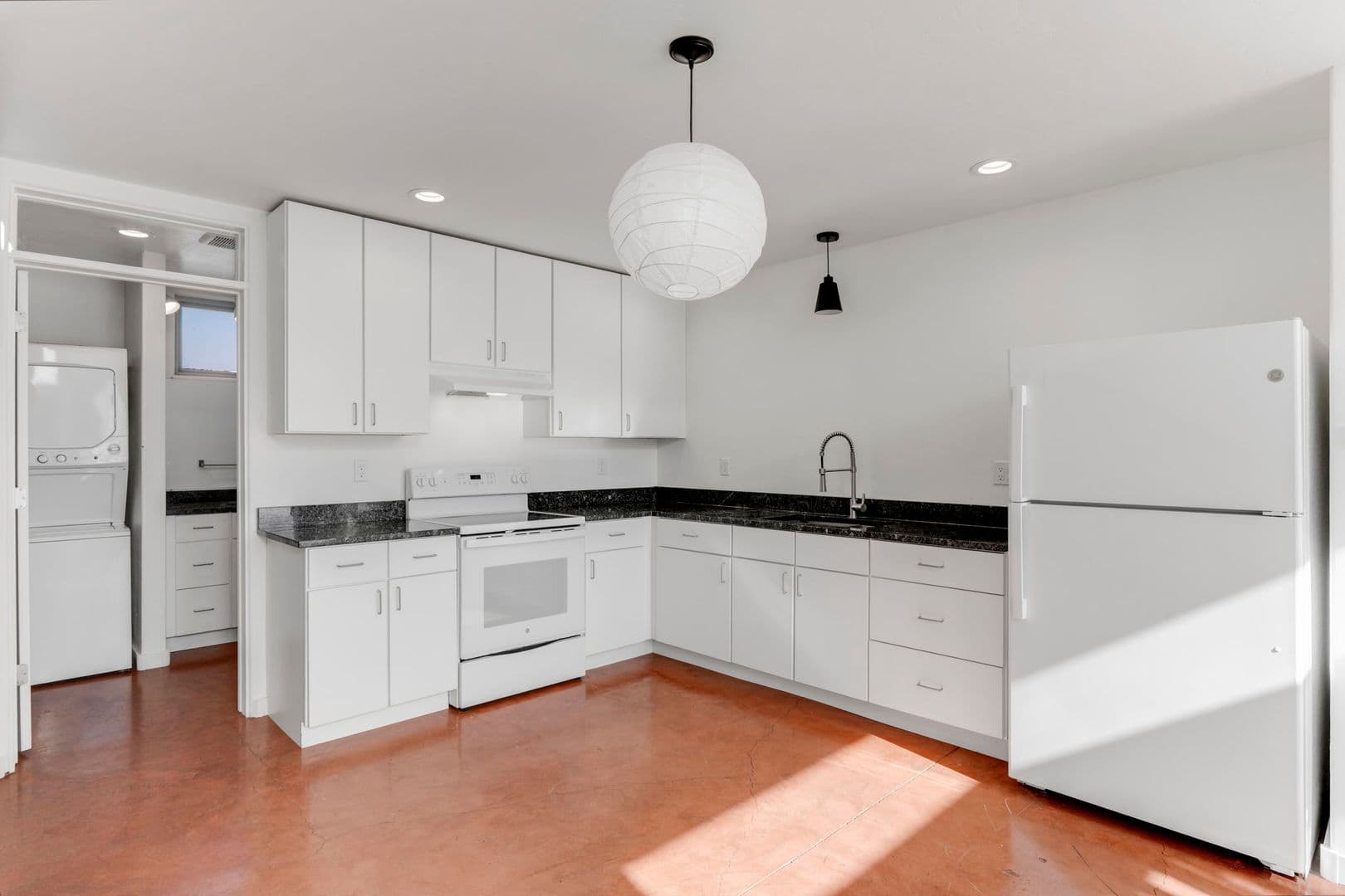 Albuquerque Apartment: 200 Cornell SE